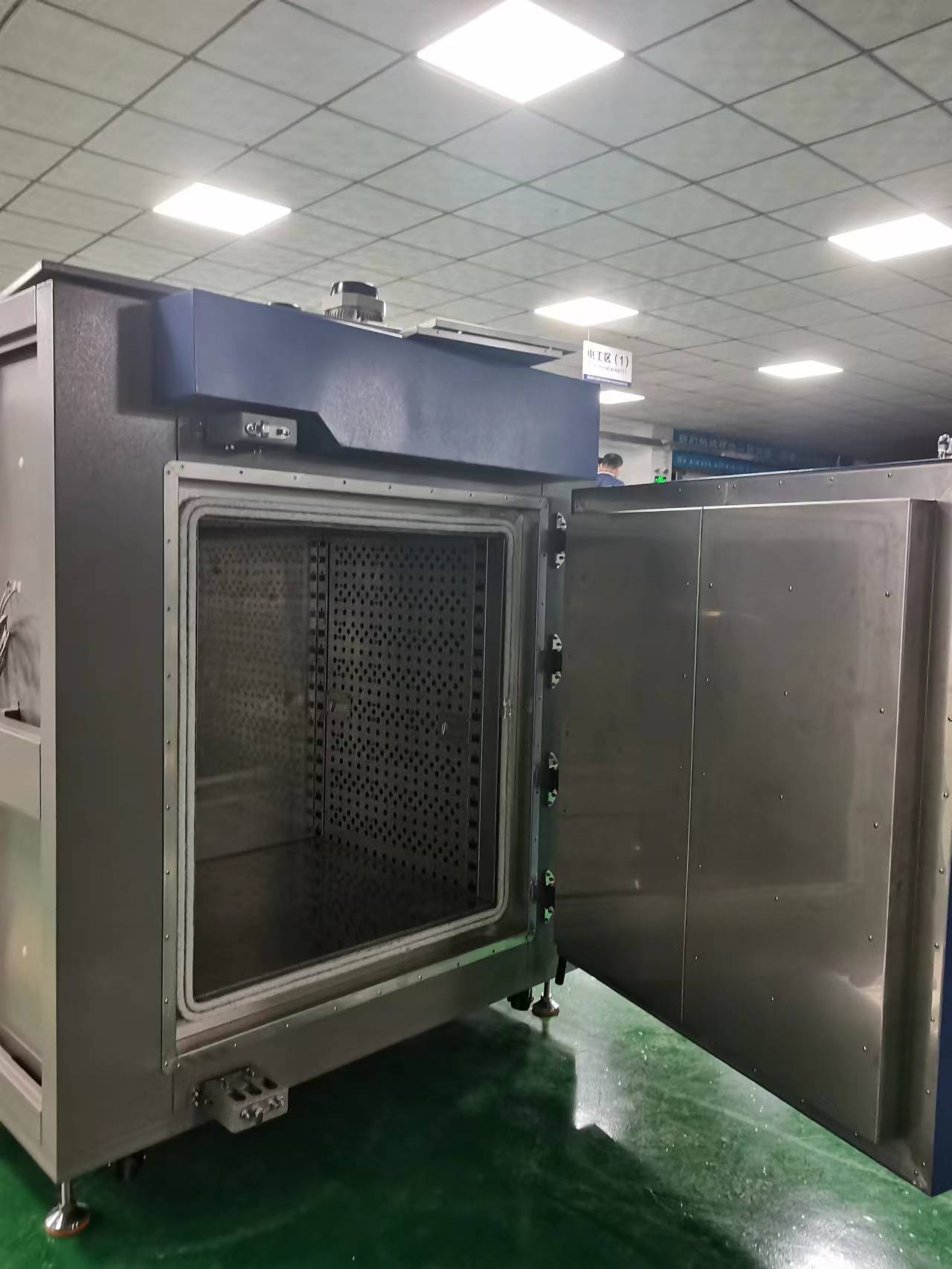 高溫試驗(yàn)箱一直升溫不降是什么原因